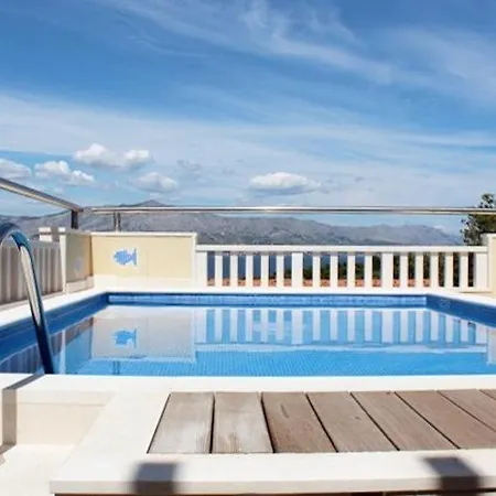 別荘 Family Friendly House With A Swimming Pool Postira, Brac - 5661 ポスティレ