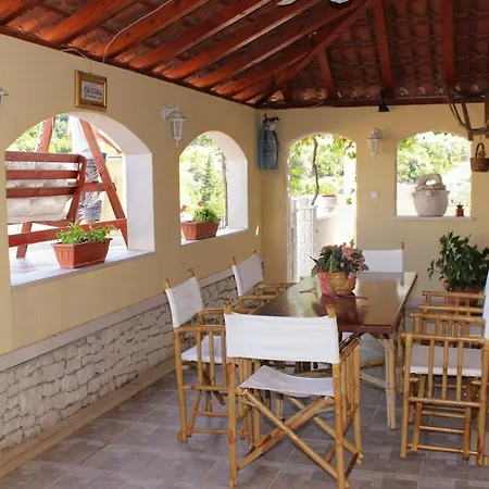 Family Friendly House With A Swimming Pool Postira, Brac - 5661 ポスティレ